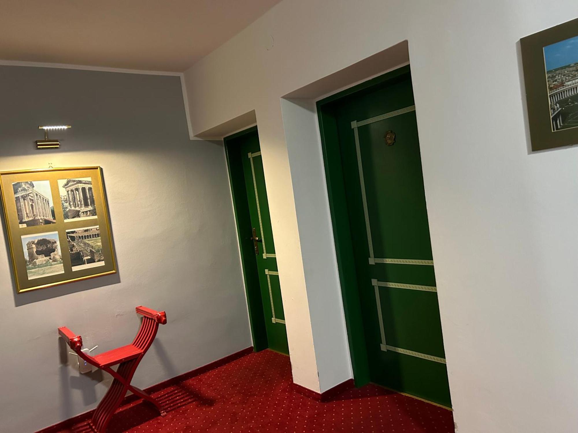 "Am Limes" Hotel Enns Eksteriør bilde