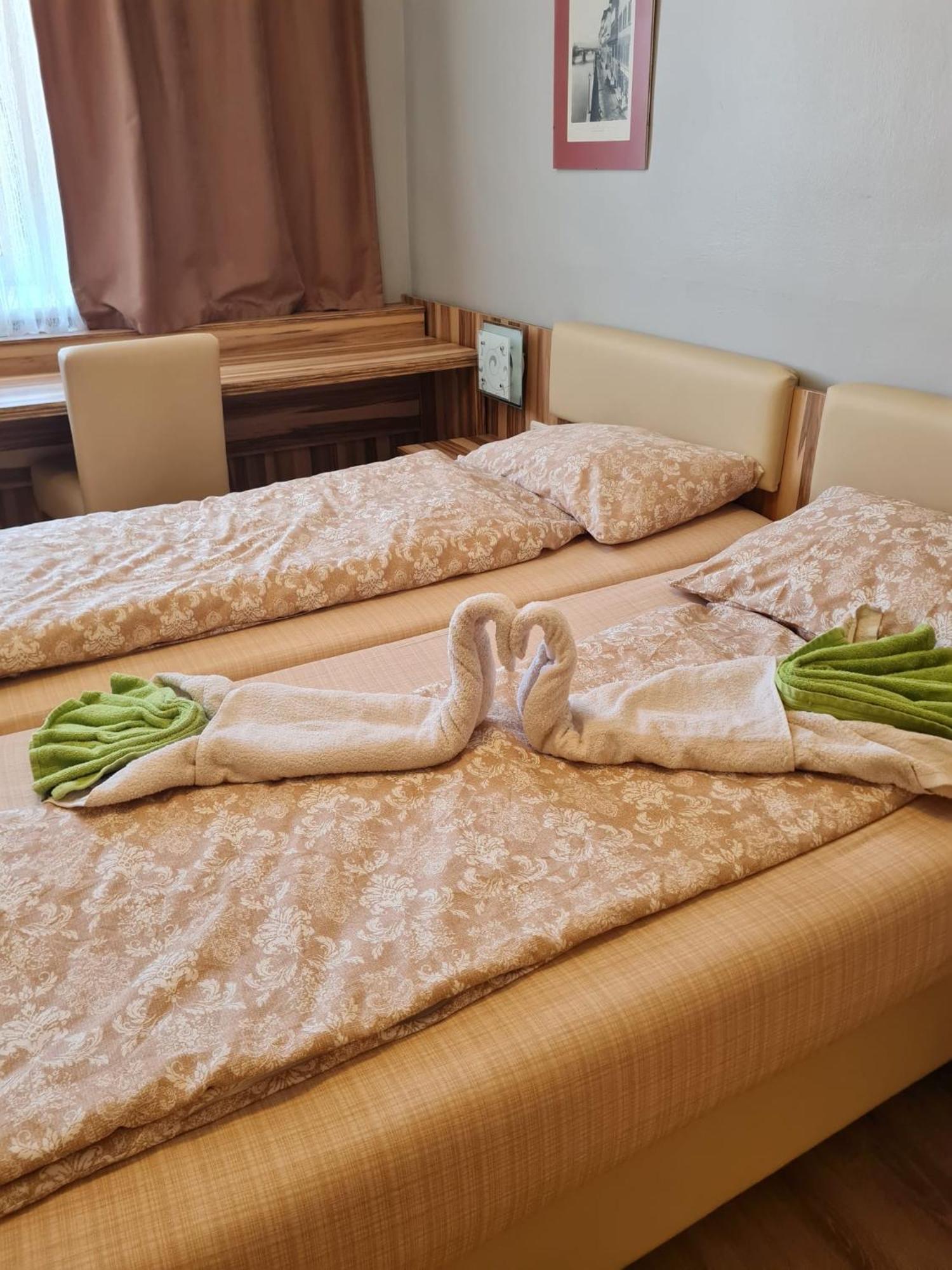 "Am Limes" Hotel Enns Eksteriør bilde